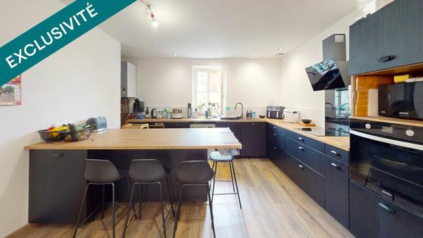 Ensemble immobilier composé d'une maison d'habitation de 148 m² et dépendance de 113 m².