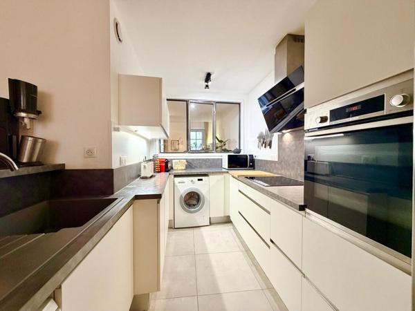 Appartement 94 m2 en duplex rénové au centre ville de Lons le Saunier