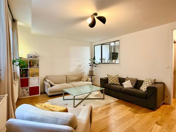 Appartement 94 m2 en duplex rénové au centre ville de Lons le Saunier