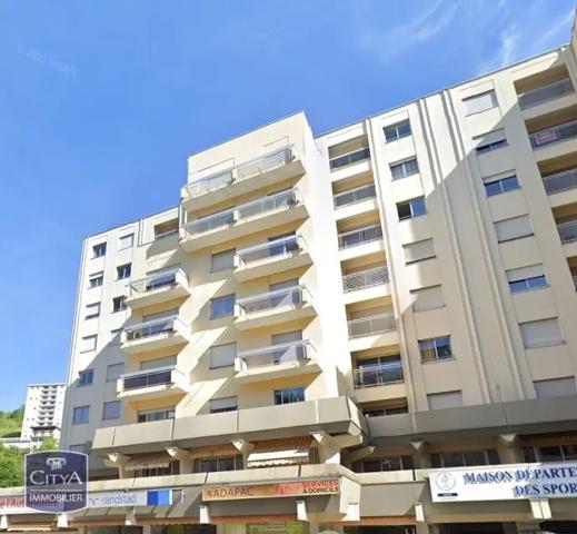 Local commercial à vendre 836m² Tulle (19000)