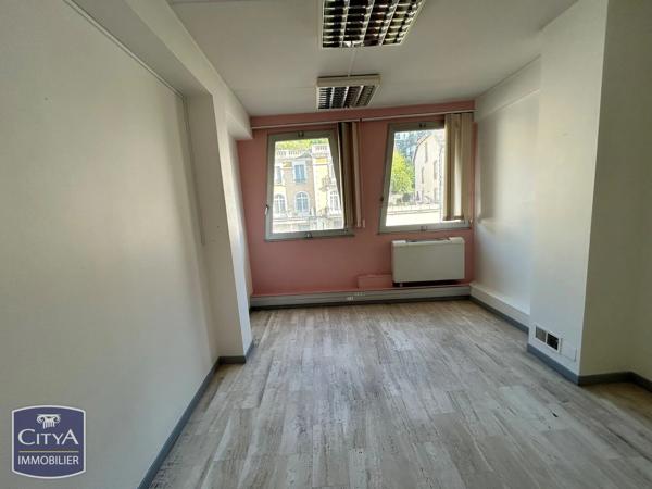 Local commercial à vendre 836m² Tulle (19000)