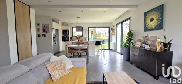 Maison 5 pièces de 111 m² à Gosné (35140)