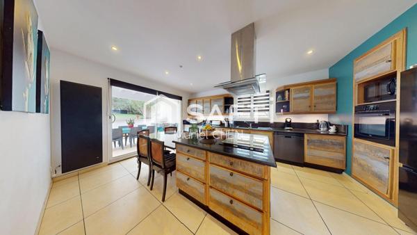 SAINT-GILLES, Quartier Equestre, Villa 321m2