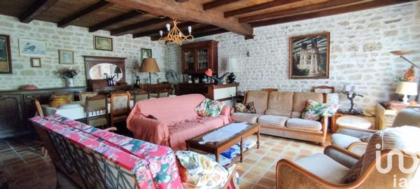 House for sale 4 rooms 136 m² Paillé