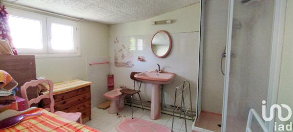 House for sale 4 rooms 136 m² Paillé