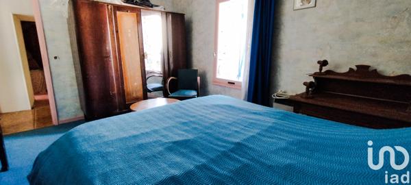 House for sale 4 rooms 136 m² Paillé