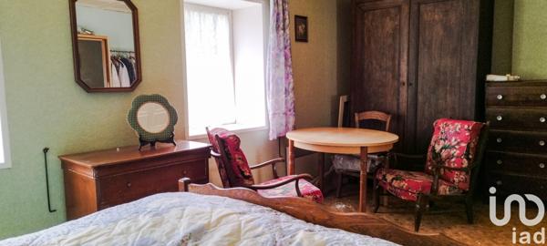 House for sale 4 rooms 136 m² Paillé