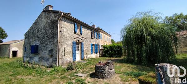 House for sale 4 rooms 136 m² Paillé