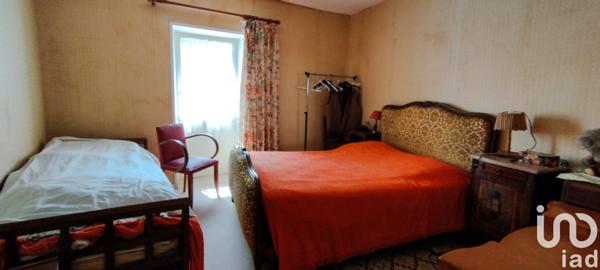 House for sale 4 rooms 136 m² Paillé