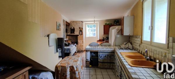 House for sale 4 rooms 136 m² Paillé