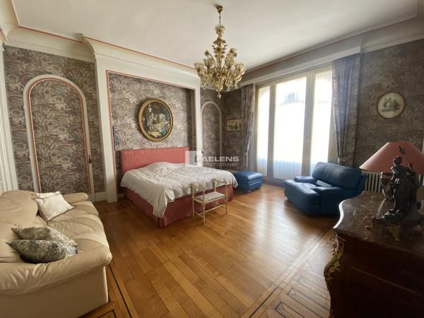 Maison Bourgeoise à Lille - Réf. vnv4777hh