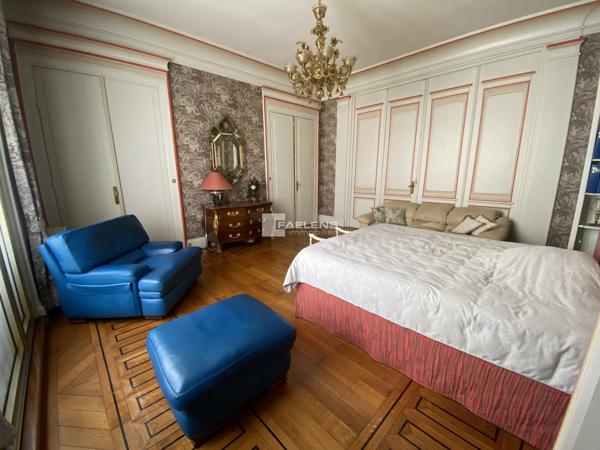Maison Bourgeoise à Lille - Réf. vnv4777hh