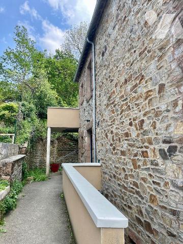 Appartement T3 loué, en parfait état,  tout proche de la Gare à Vendre à Lannion (22300) en Côt...