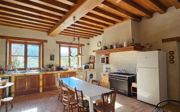 Maison à vendre    16 pièces •  Saint-Laon