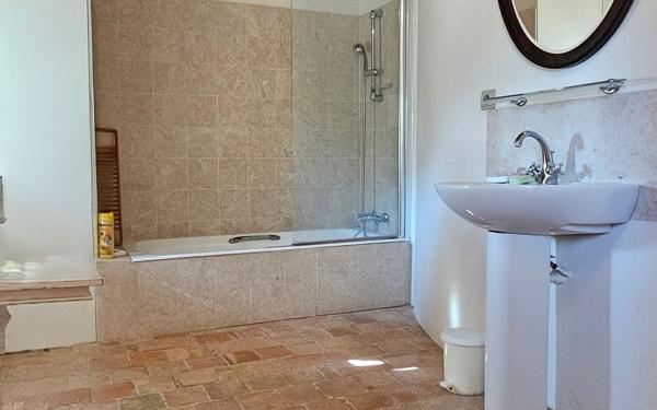 Maison à vendre    16 pièces •  Saint-Laon