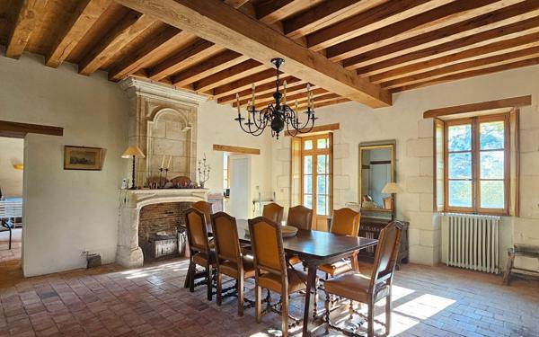 Maison à vendre    16 pièces •  Saint-Laon