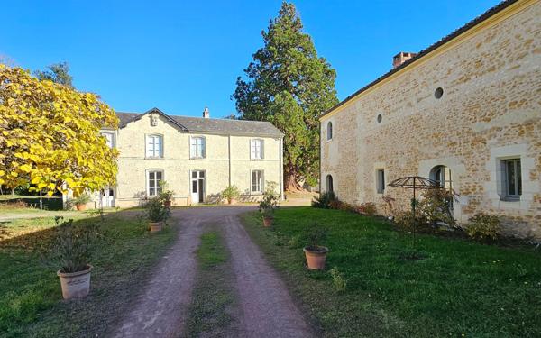 Maison à vendre    16 pièces •  Saint-Laon