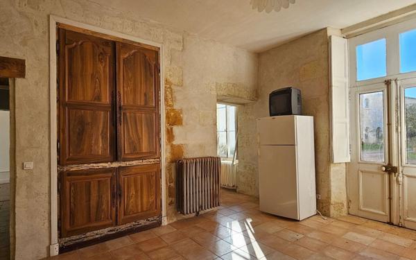 Maison à vendre    16 pièces •  Saint-Laon