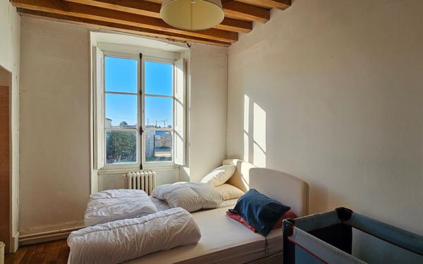 Maison à vendre    16 pièces •  Saint-Laon