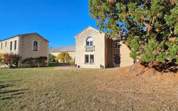 Maison à vendre    16 pièces •  Saint-Laon