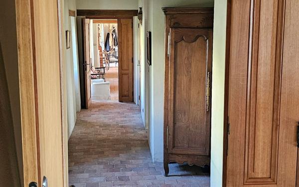 Maison à vendre    16 pièces •  Saint-Laon