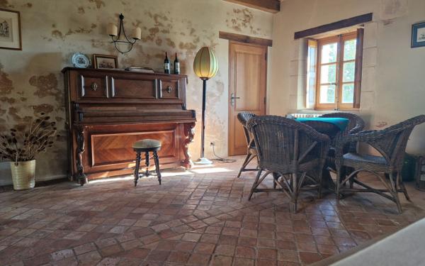 Maison à vendre    16 pièces •  Saint-Laon