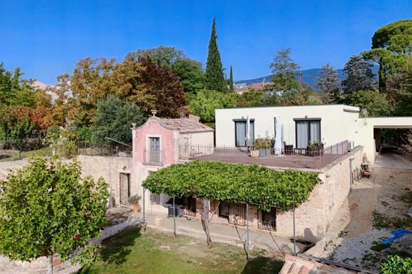 Maison de charme contemporaine - Cucuron village
