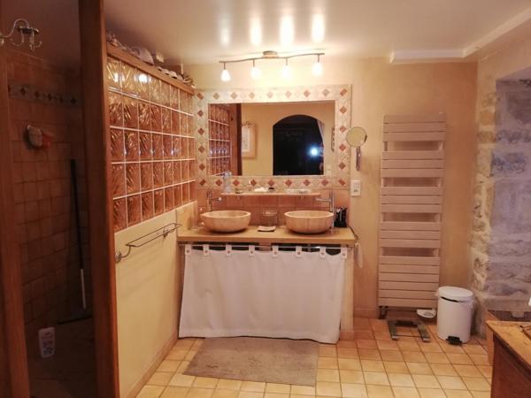 Ancien moulin dans un cadre exceptionnel, piscine.