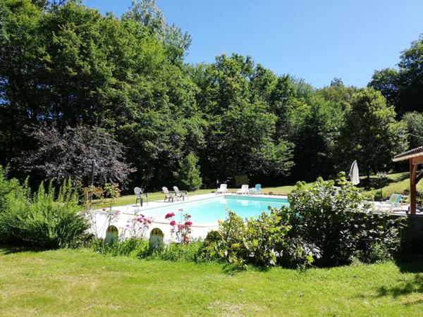 Ancien moulin dans un cadre exceptionnel, piscine.