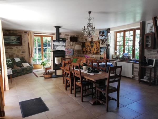 Ancien moulin dans un cadre exceptionnel, piscine.