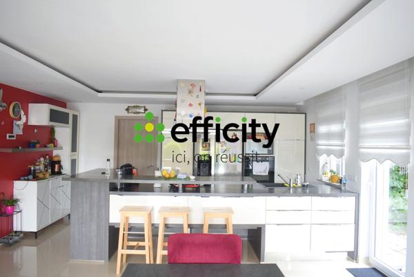 Maison 6 pièces - 175 m² Exclusivité efficity
