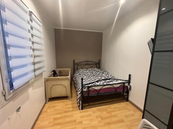 Ensemble immobilier 188 m2 Saint-Ouen 93400 - 3 maisons+ 1 dépendance + cour 288m2