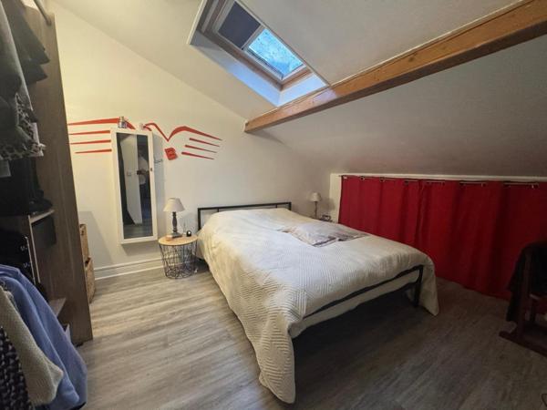 Ensemble immobilier 188 m2 Saint-Ouen 93400 - 3 maisons+ 1 dépendance + cour 288m2