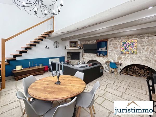 Mondragon (84430) Propriété de charme au pied du château de Mondragon composée de deux habitations et dépendances.