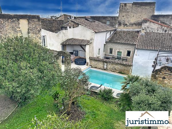 Mondragon (84430) Propriété de charme au pied du château de Mondragon composée de deux habitations et dépendances.