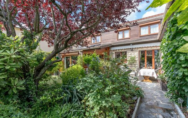 Maison à vendre    5 pièces • 137,53 m2 Joinville-le-Pont