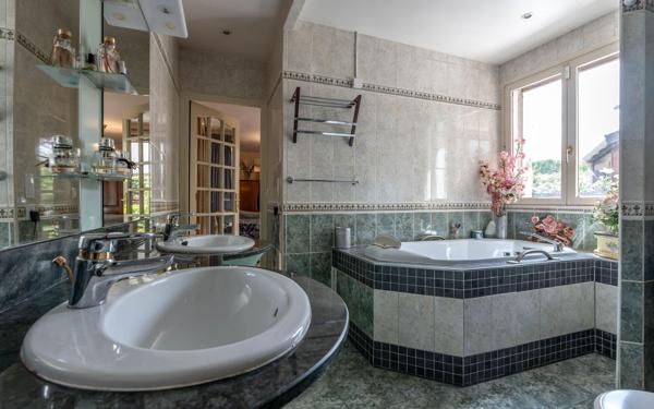 Maison à vendre    5 pièces • 137,53 m2 Joinville-le-Pont