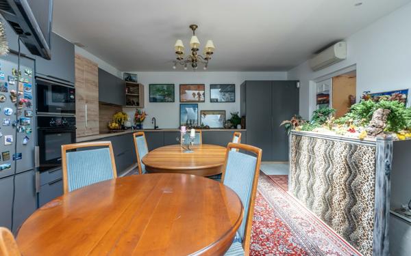 Maison à vendre    5 pièces • 137,53 m2 Joinville-le-Pont