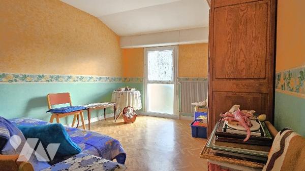 Exclusivité : Maison 4 chambres, garage, jardin et sous-sol à EPERNAY