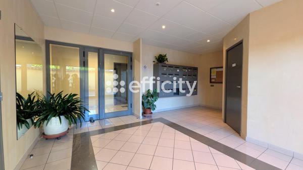 Appartement
         4 pièces
        - 75 m² Exclusivité 245 000 € *