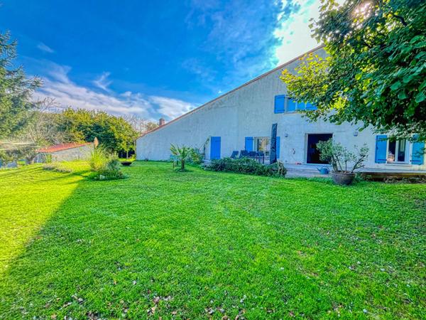 Maison entièrement rénovée avec goût - Saint-Sulpice-de-Royan 141 m² habitables Saint sulpice de royan