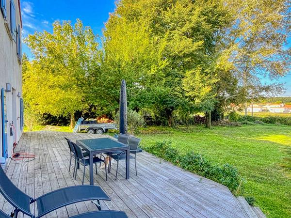 Maison entièrement rénovée avec goût - Saint-Sulpice-de-Royan 141 m² habitables Saint sulpice de royan