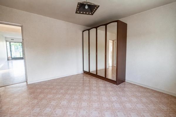 MAISON AUX VOLUMES EXCEPTIONNELS ET AUX MULTIPLES POSSIBILITÉS