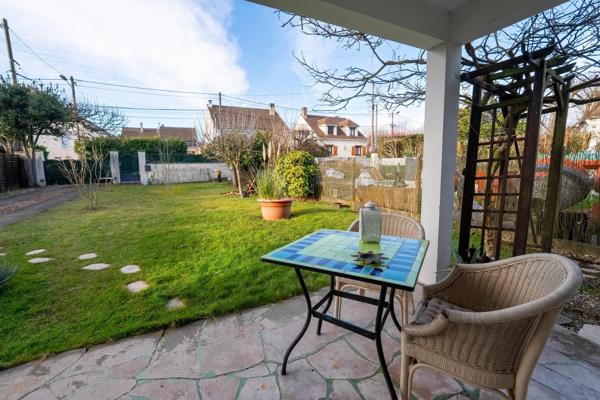 MAISON AUX VOLUMES EXCEPTIONNELS ET AUX MULTIPLES POSSIBILITÉS