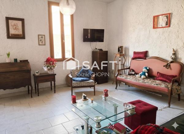 Bel appartement lumineux de 3 pièces d'environ 80 m2 à proximité du port de la Seyne sur mer