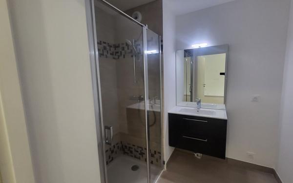 Appartement à vendre    2 pièces • 45,20 m2 Évian-les-Bains