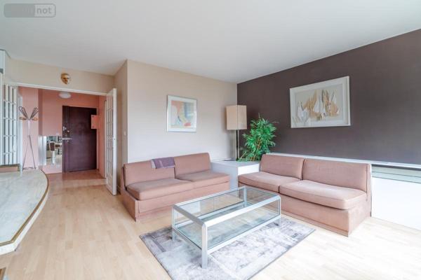 Appartement à vendre à Courbevoie dans les Hauts-de-Seine (92400), ref : 92010-1333