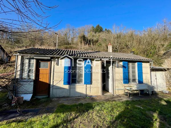 ENSEMBLE IMMOBILIER - 1 maison  en pierres 3 chambres, une dépendance, un garage