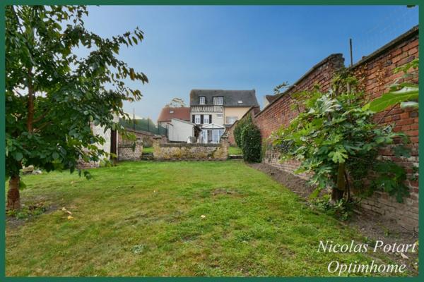 Charme du 19ème siècle à Breteuil : Maison d'Exception à Découvrir !