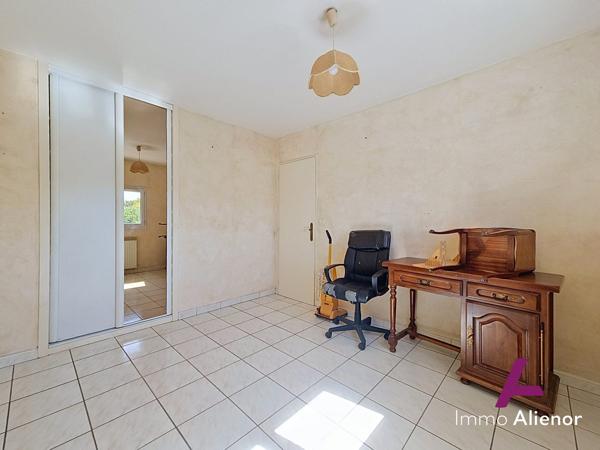Maison 4 pièces de 85 m² avec véranda – Beau potentiel à Biganos !